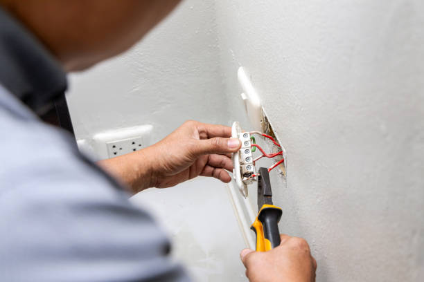 Best Emergency Electrical Repair  in Memphis, TX